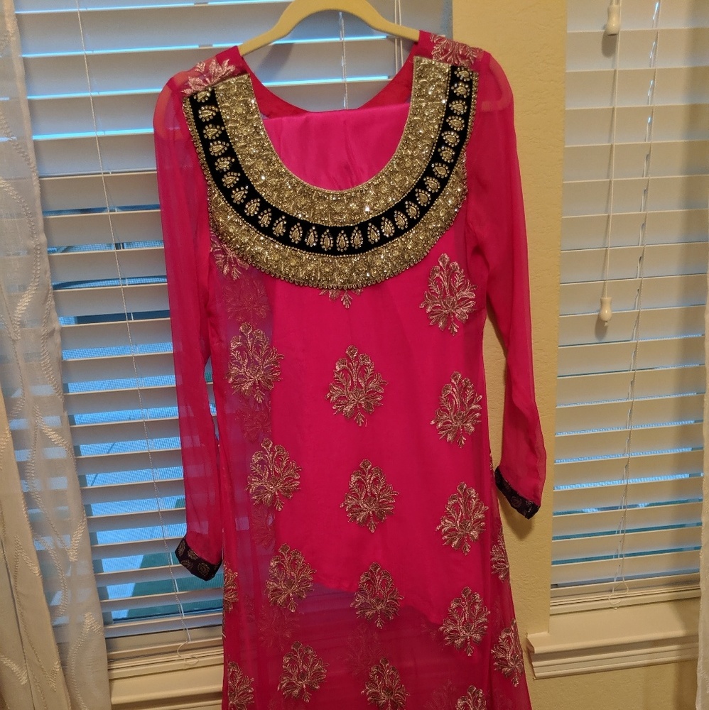 Indian salwar kameez